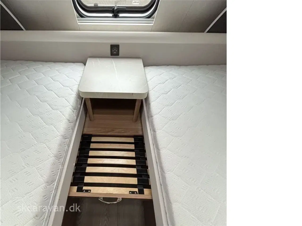 Billede 4 - 2022 - Hobby Excellent 495 UL Står som Ny, Fyldt med udstyr