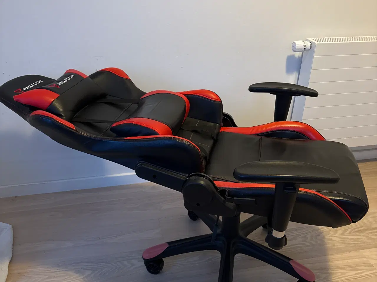 Billede 6 - Gamer stol sort og rød