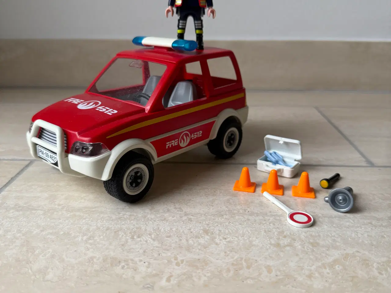Billede 1 - Playmobil brandbil med figur