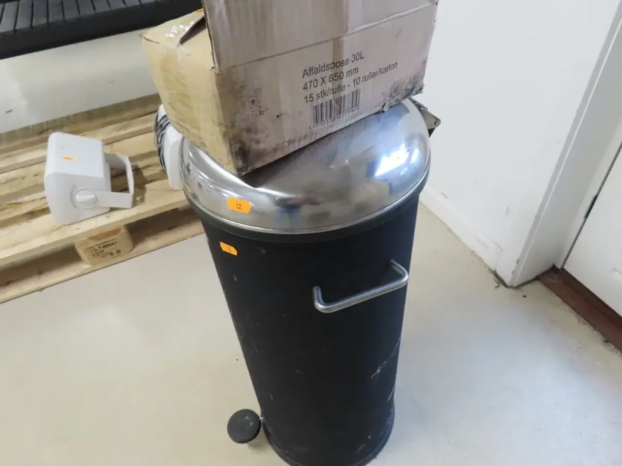 Billede 2 - Skraldespand VIPP inkl. Poser