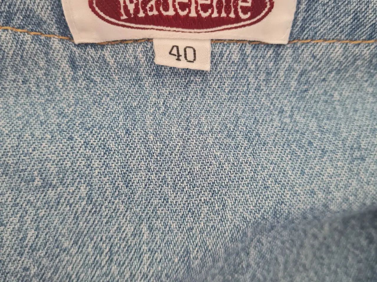 Billede 3 - Madeleine denim kjole str L 40