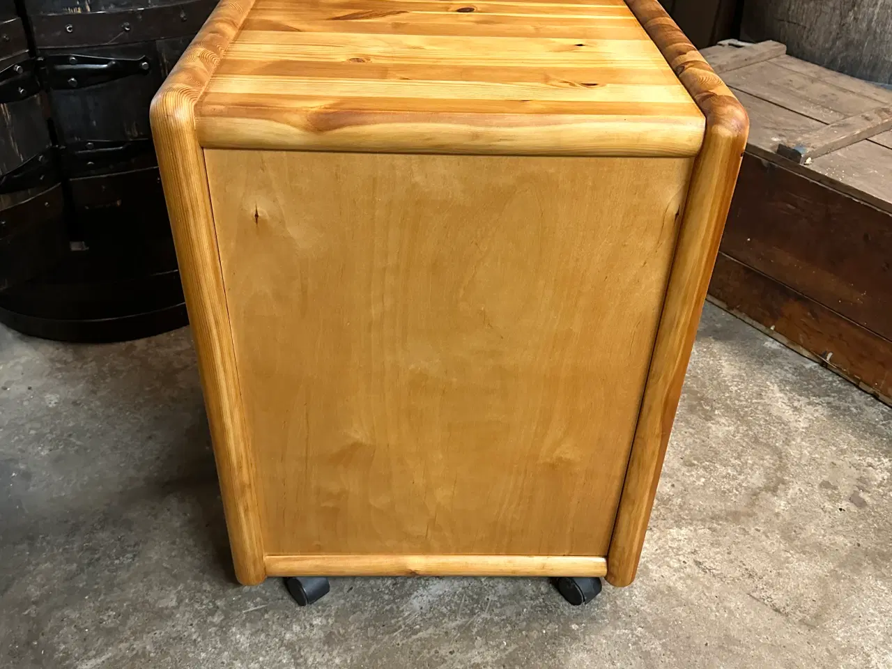 Billede 6 - Kommode i massiv fyrtræ