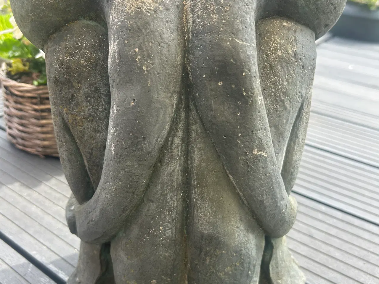 Billede 2 - Skulptur i sten 24 cm høj med grøn patinering