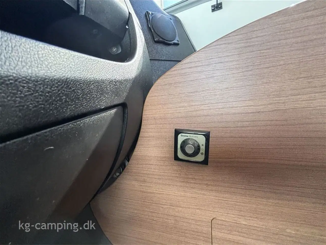 Billede 24 - 2015 - LMC I 745   Fin Helintegrerede autocamper med masser af udstyr.