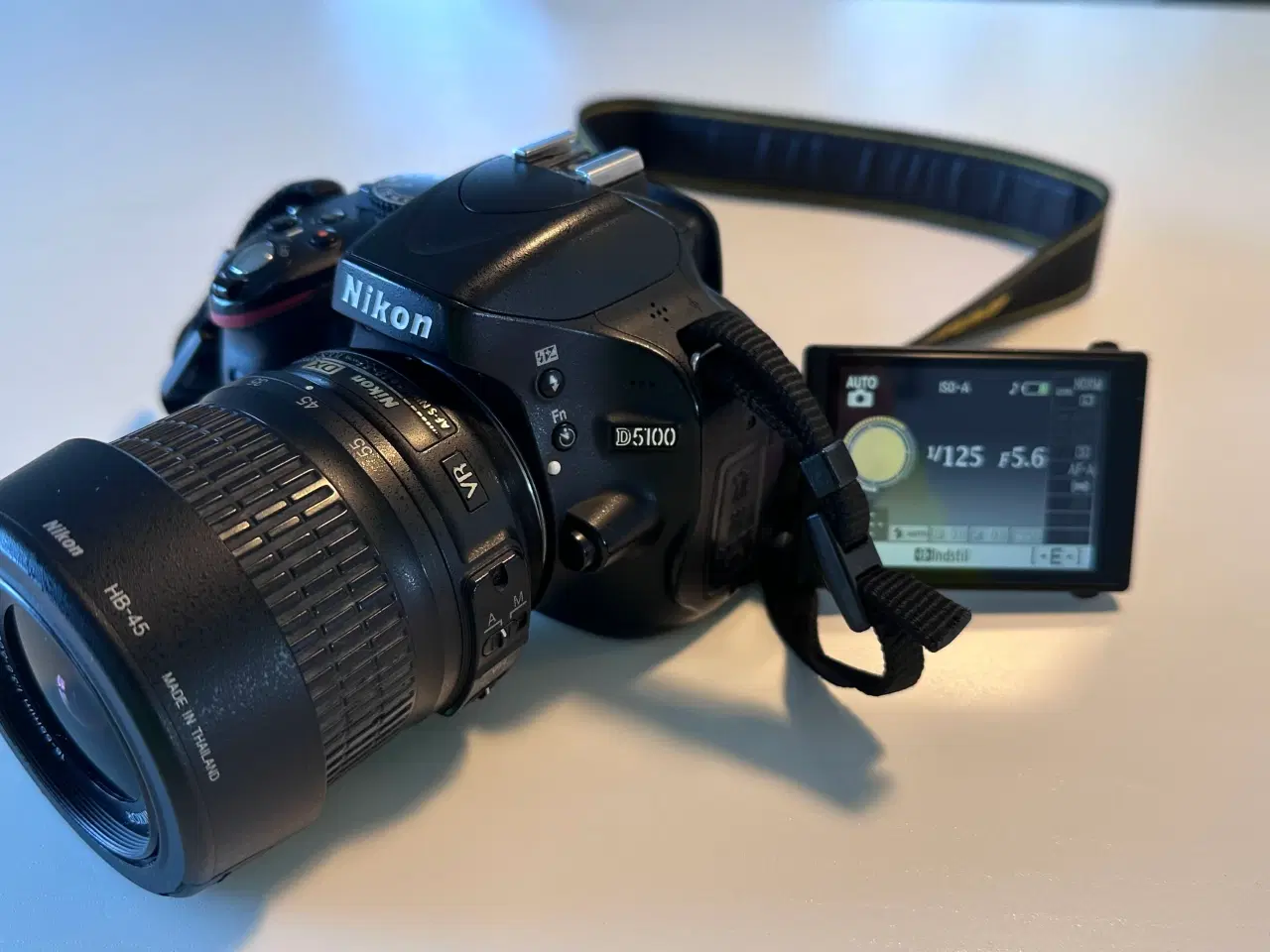 Billede 1 - D5100 med tilbehør