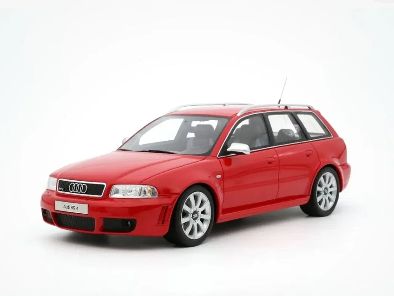 Billede 1 - 1:18 Audi RS4 Avant B5 2000