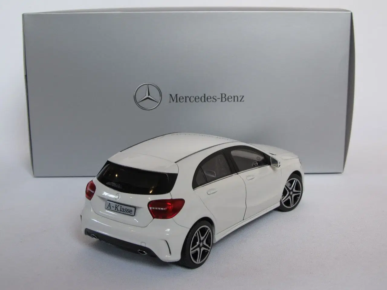 Billede 4 - 2013 Mercedes A-Klasse AMG 1:18  Type W176 