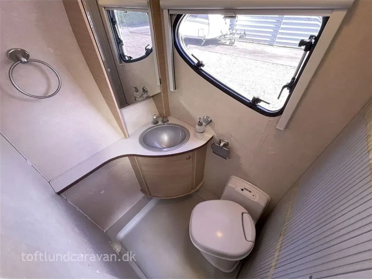 Billede 6 - 2009 - Adria Action 361 LH   SUPER SMART LETVÆGTS-VOGN, EGENVÆGT KUN 800 kg. *TILBUD*