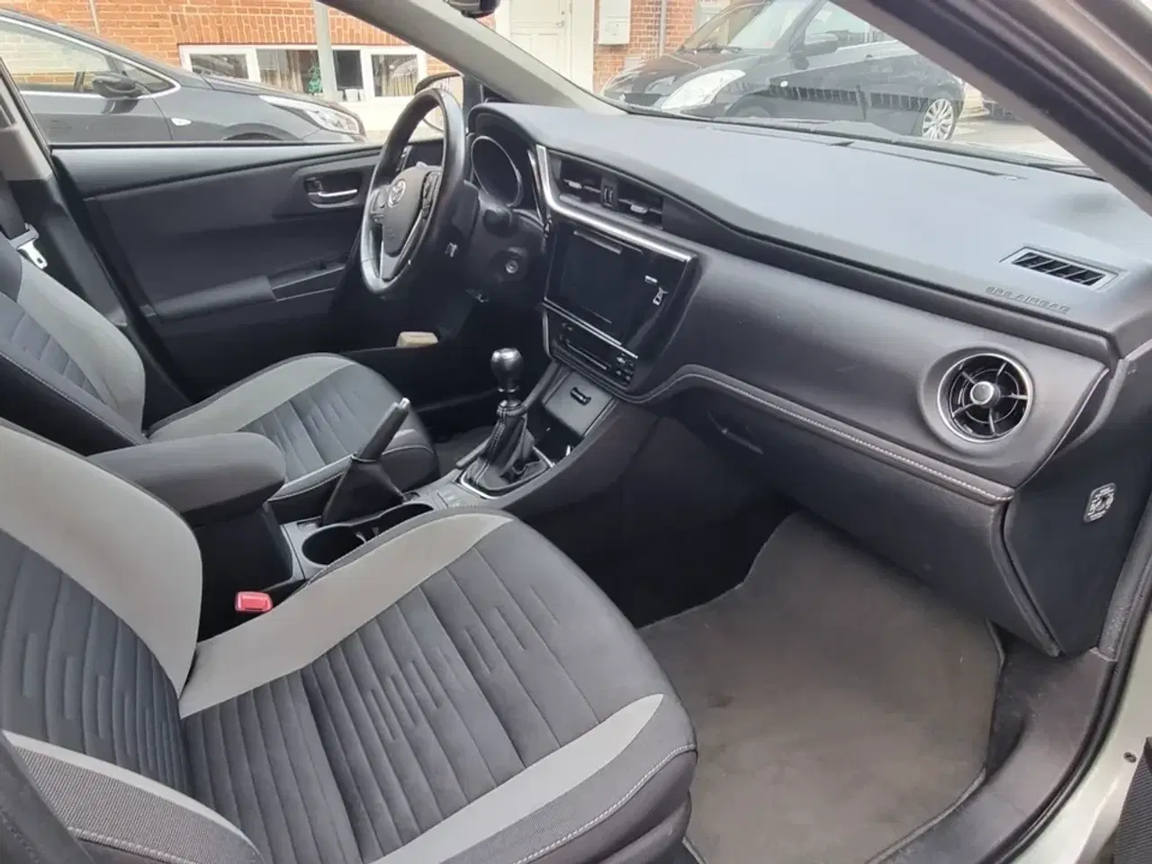 Billede 8 - Toyota Auris 2,0 D-4D T2+ Comfort Touring Sports