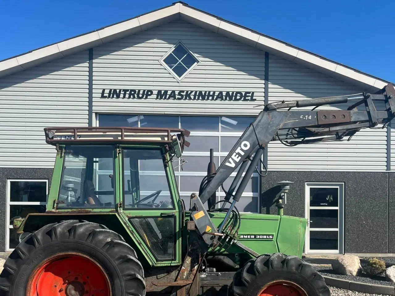 Billede 7 - Fendt 308 LS Farmer Turbomatik med frontlæsser og skovinddækning