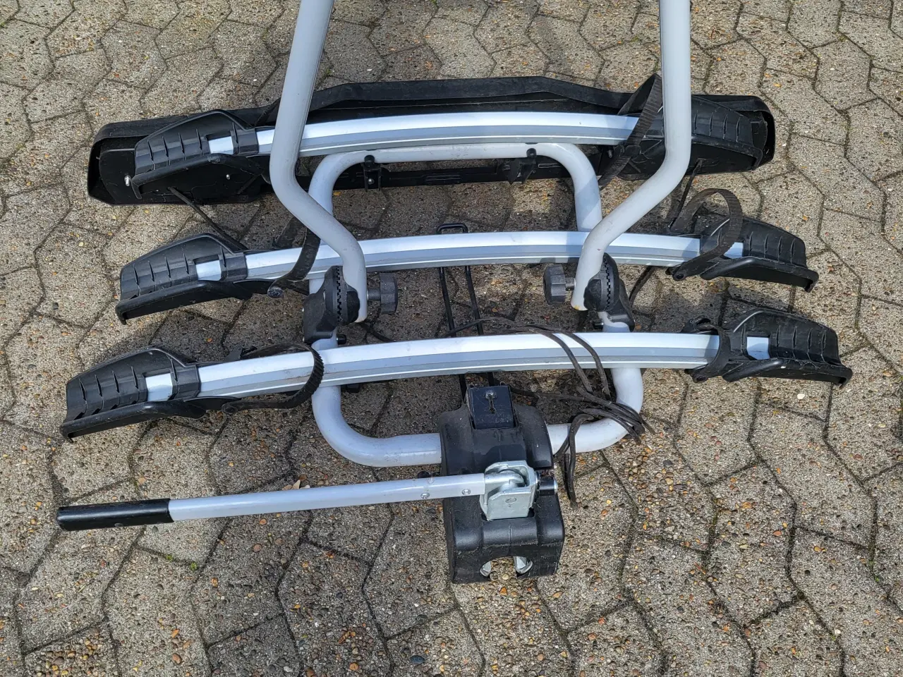 Billede 2 - Cykelholder til 3 cykler.