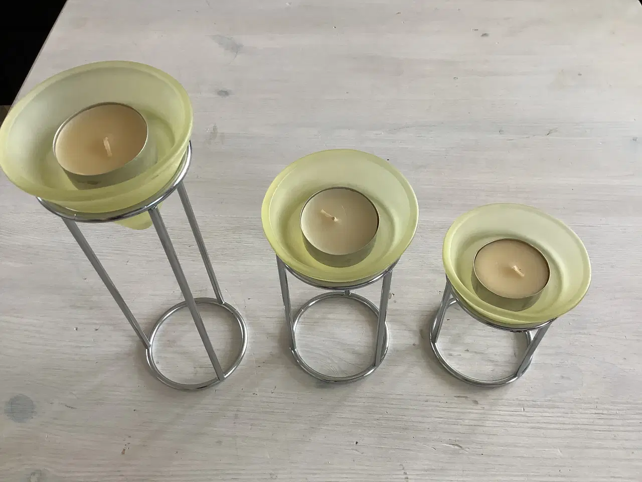 Billede 2 - 3 lysestager i metal og glas.