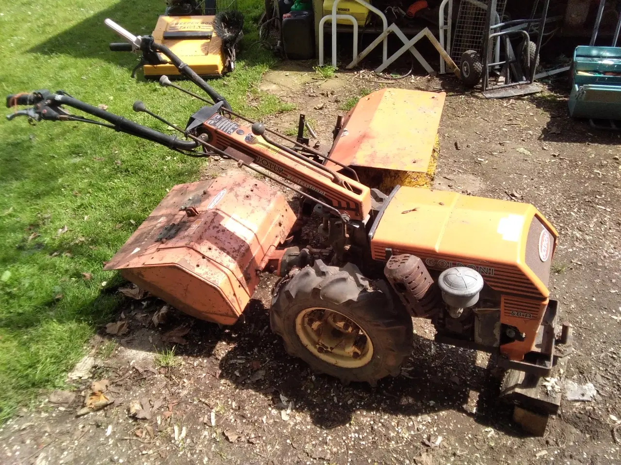 Billede 1 - KØBES BILLIG stor Fræser & kost Evt god uklrgj OK 