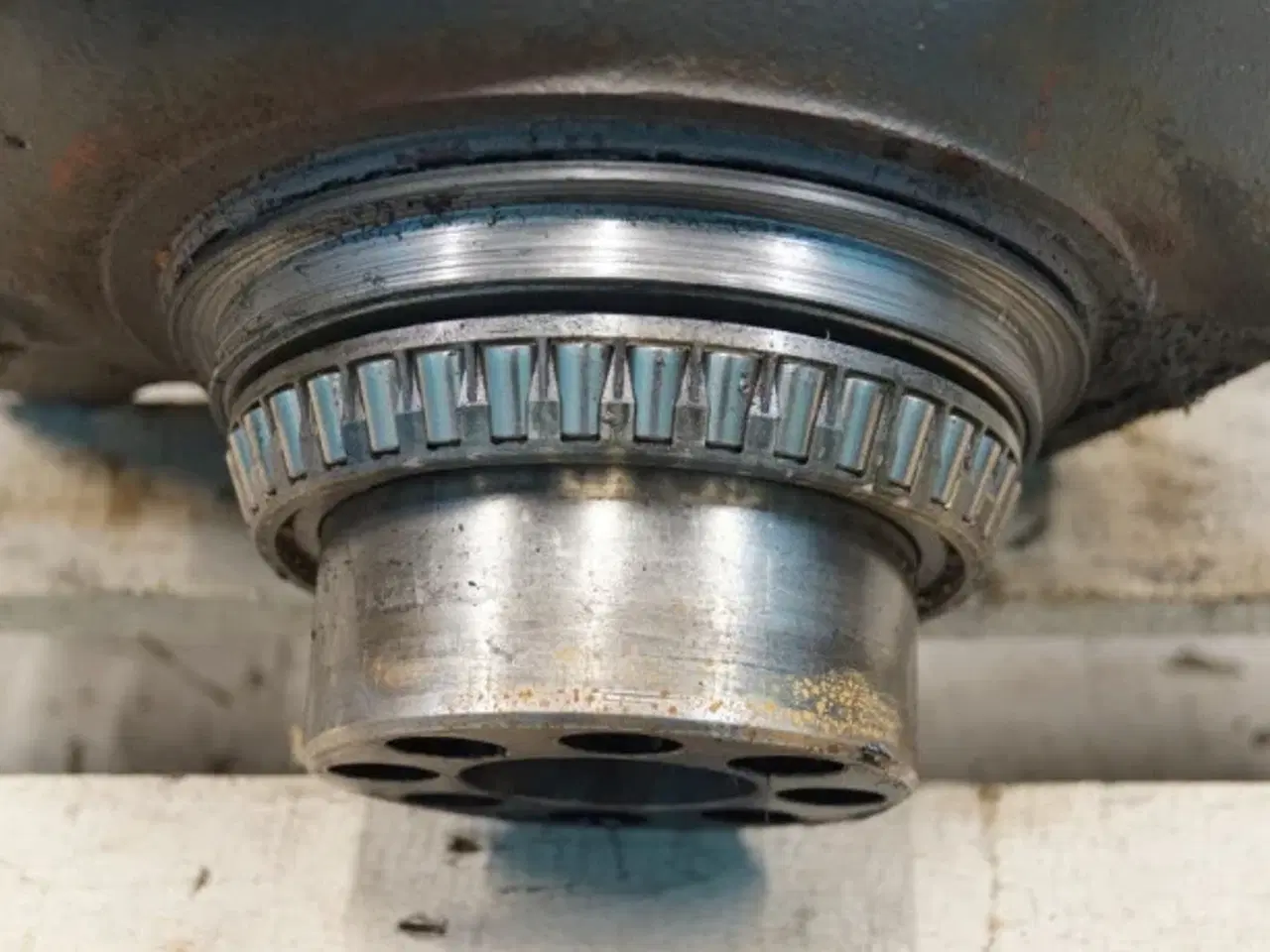 Billede 10 - New Holland LB115B Styrespindel L.H. 85825032