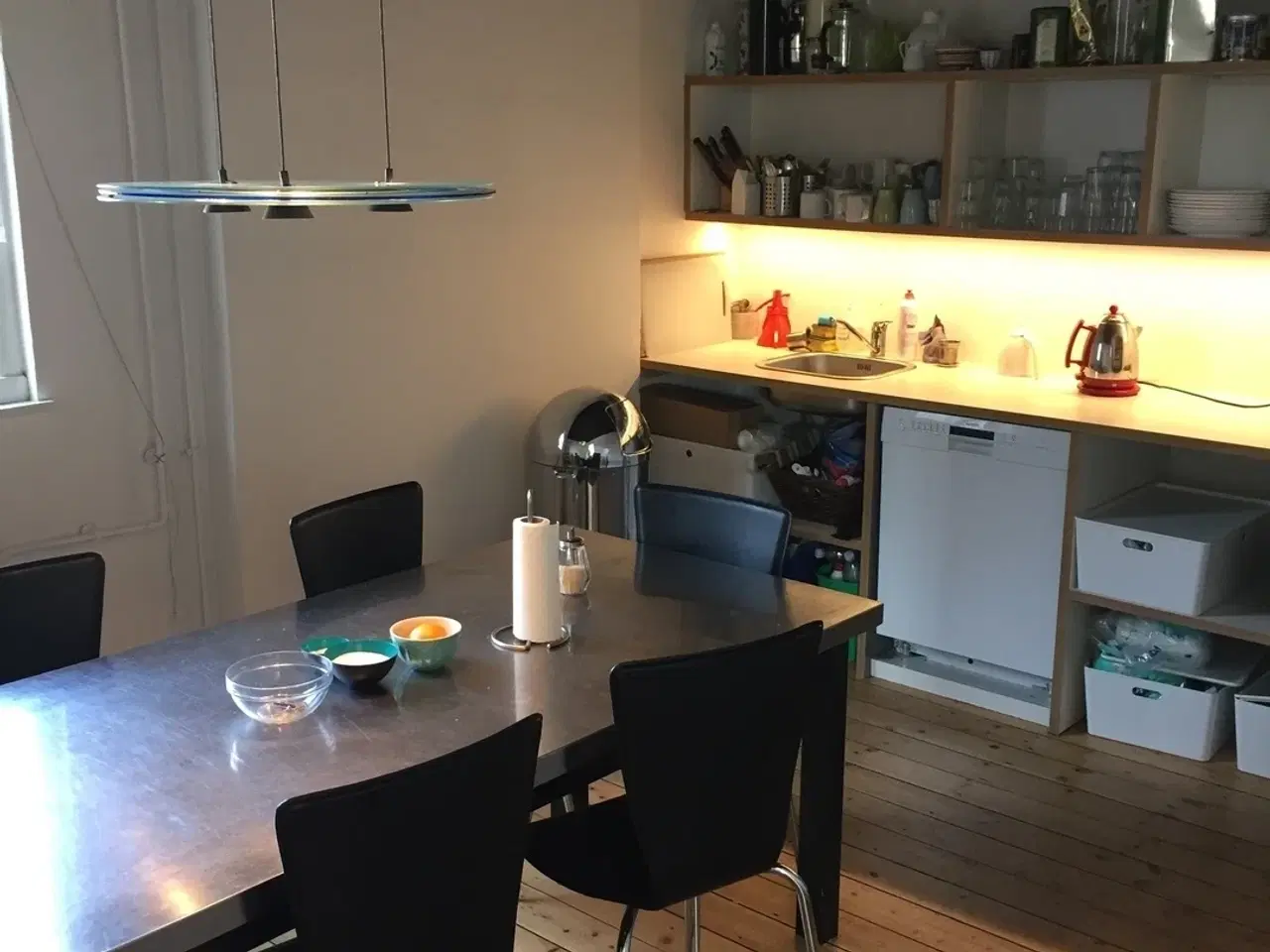 Billede 3 - Kontorfællesskabs pladser til leje med faciliteter og central beliggenhed.