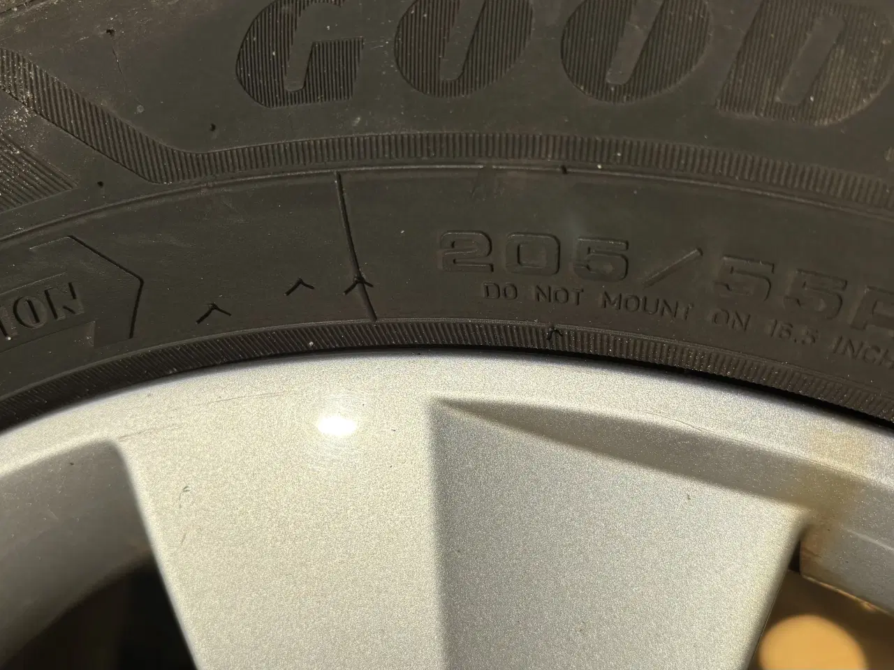 Billede 2 - Skoda Octavia, Alu fælge med vinterdæk