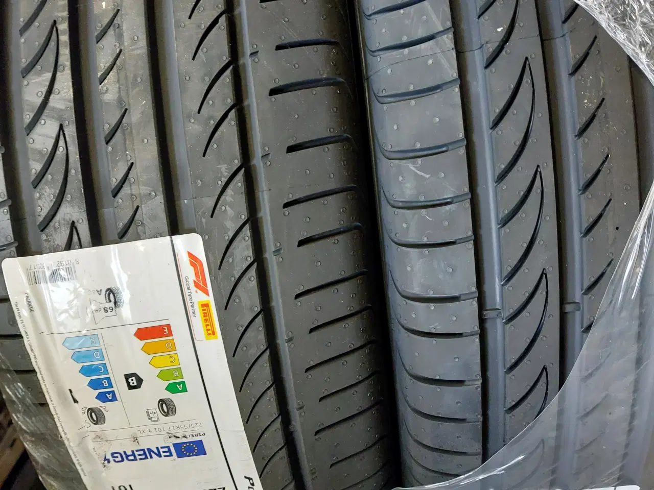 Billede 1 - Nye Dæk 225/55R17