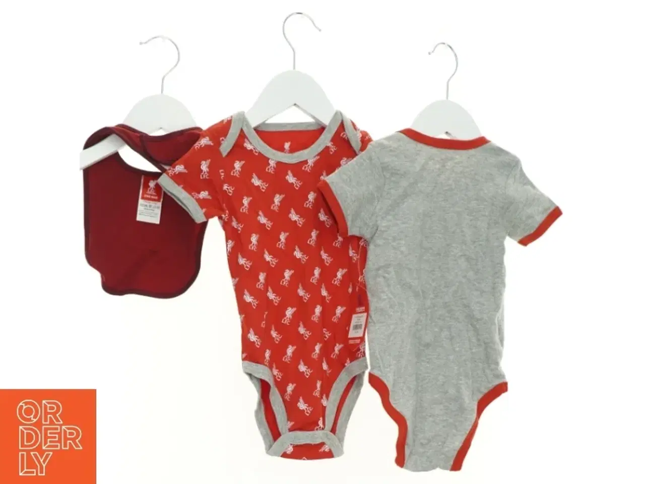 Billede 2 - Sæt med to bodystockings og en hagesmæk (3 stk.) fra L.F.C. (str. 74 cm)