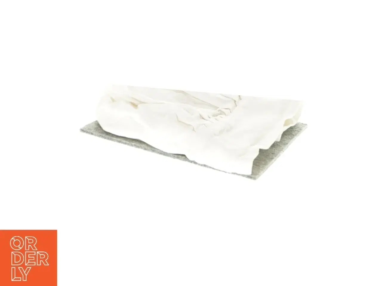 Billede 4 - Lille hvid babyhat fra Sebra, justerbar størrelse