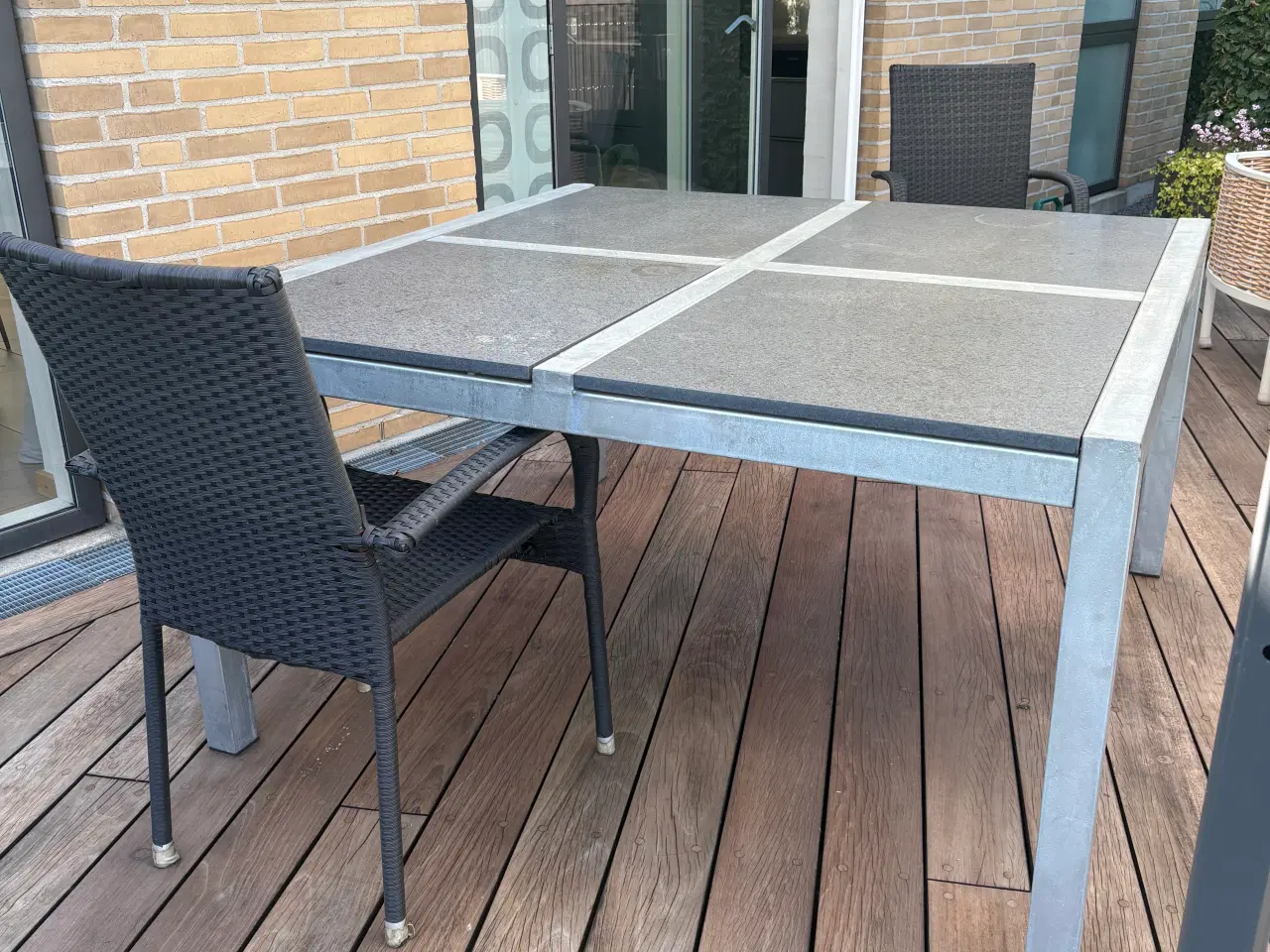 Billede 2 - Havebord granitplader og galvaniseret