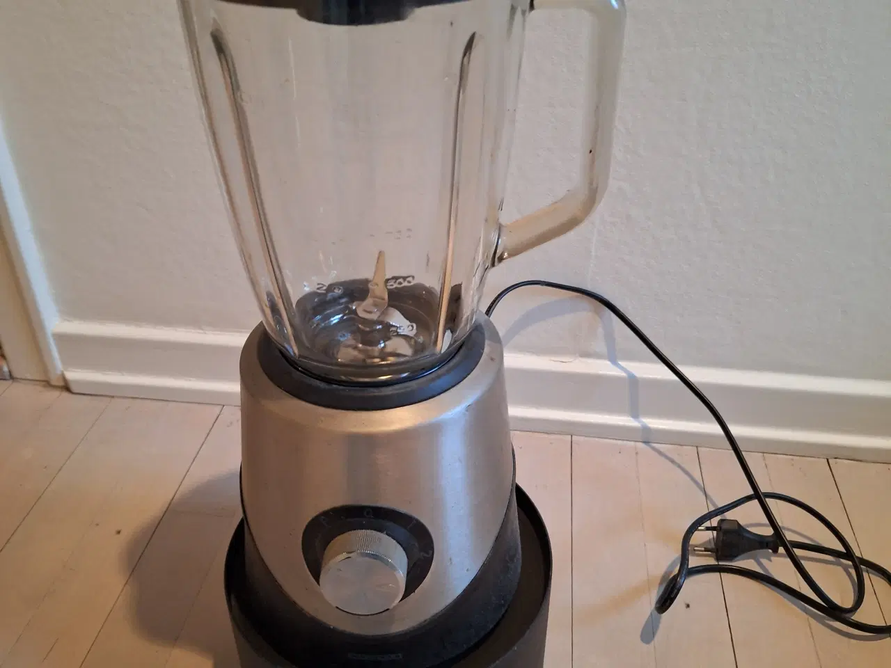 Billede 1 - Blender, brugt 2 gange.