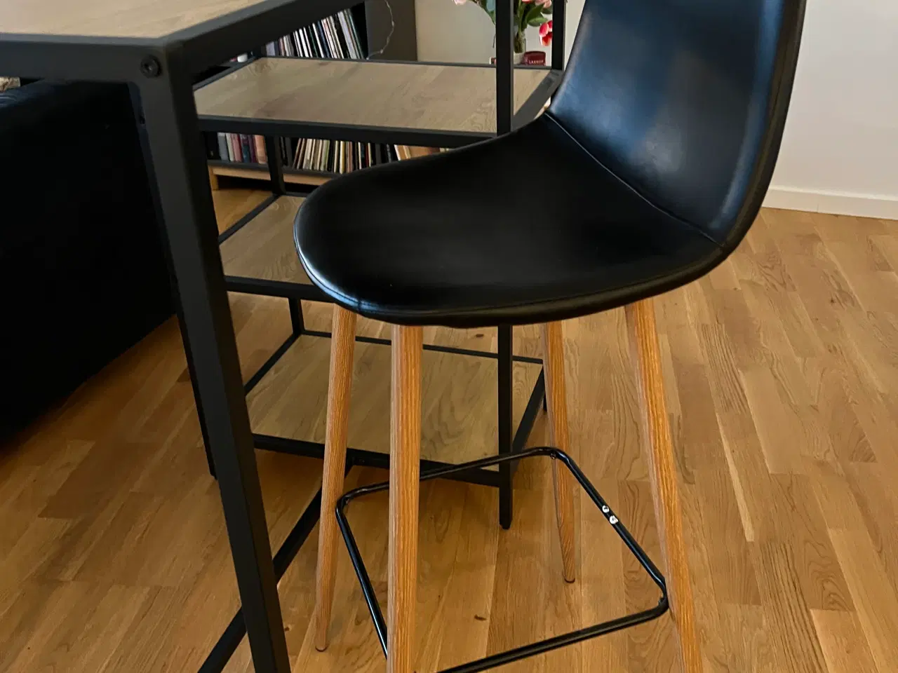 Billede 2 - Højbord m stol