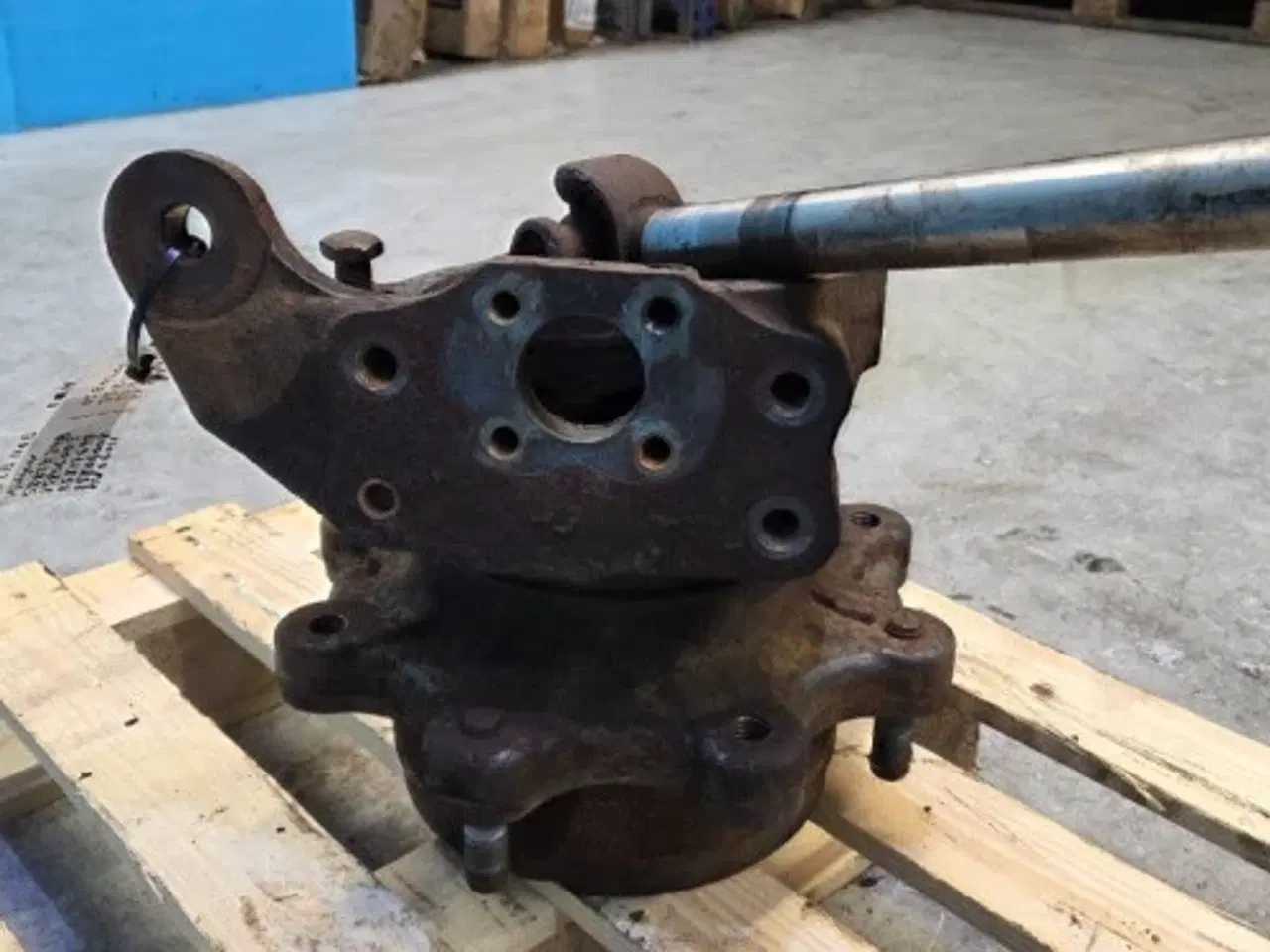 Billede 14 - New Holland LB 110 B Hjulnav R. 85817698