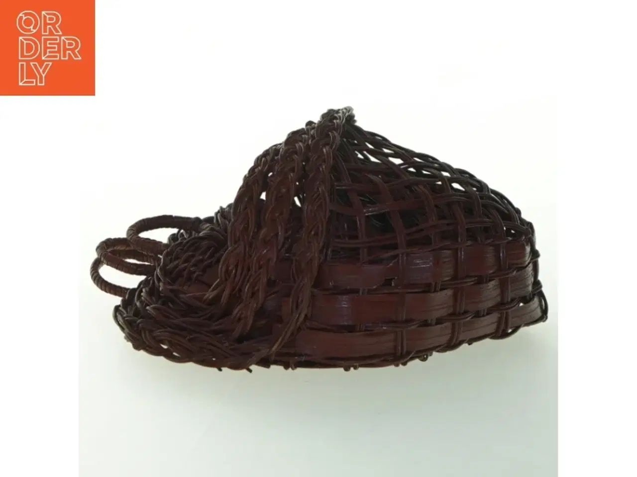 Billede 2 - Flettede hjerteformede kurve til vægophæng (str. 20-16 cm)