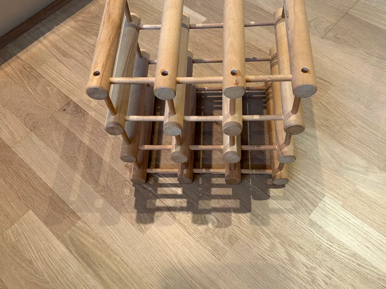 Billede 2 - Vin reoler 2 stk. ens til 12 flasker