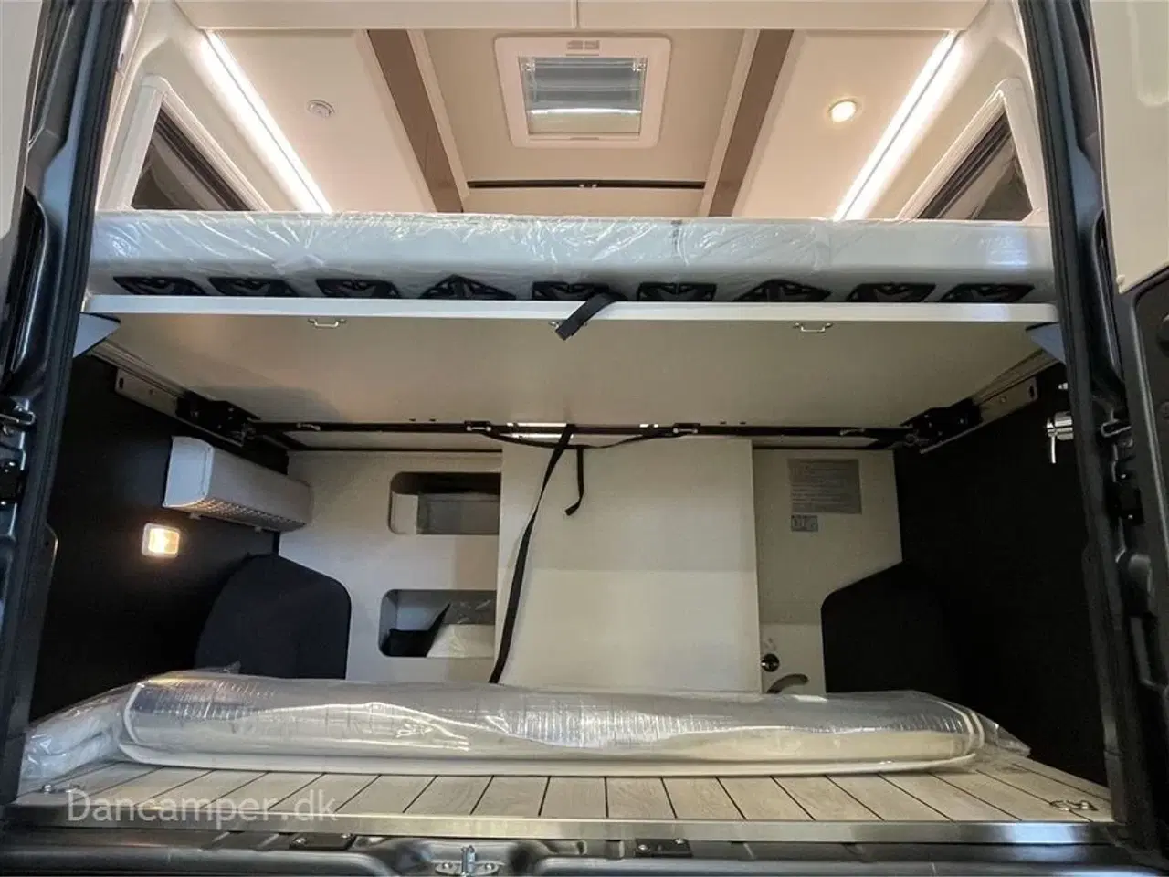 Billede 21 - 2025 - Westfalia Columbus 600 E   MESSEPRIS kr. 999.900,- SPAR kr. 90.000,- Ny 2025 kort model. 140 HK, 8-trins automatgear, adaptiv fartpilot, langsgående soveplads 198/177 * 197