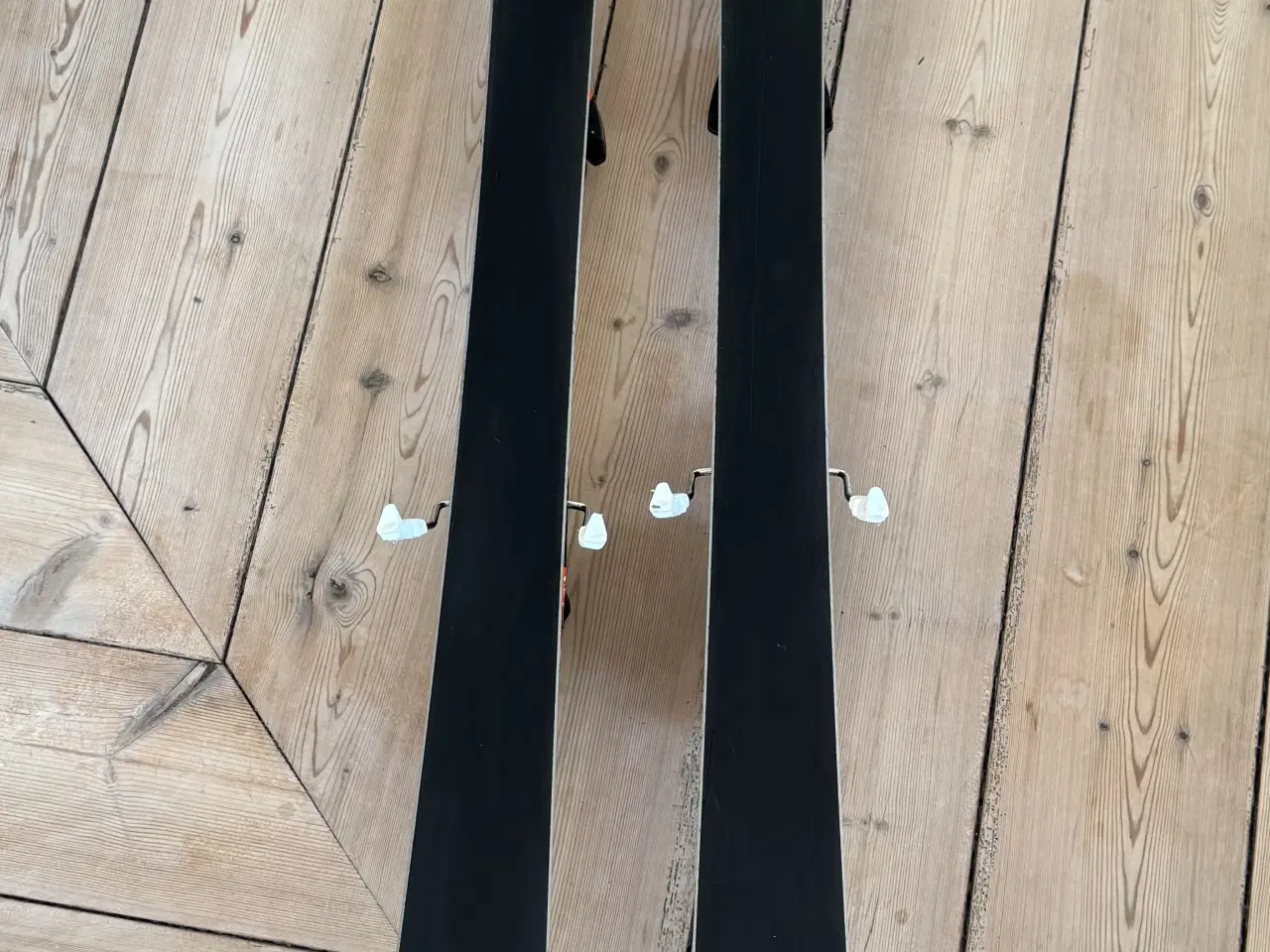 Billede 2 - Flotte atomic xt163 redster