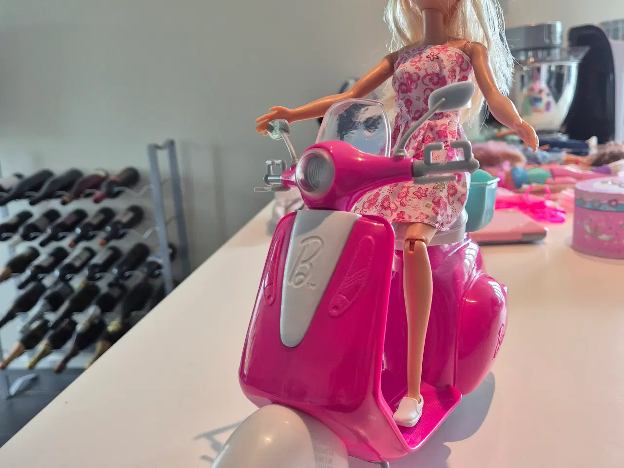 Billede 2 - Barbie scooter 