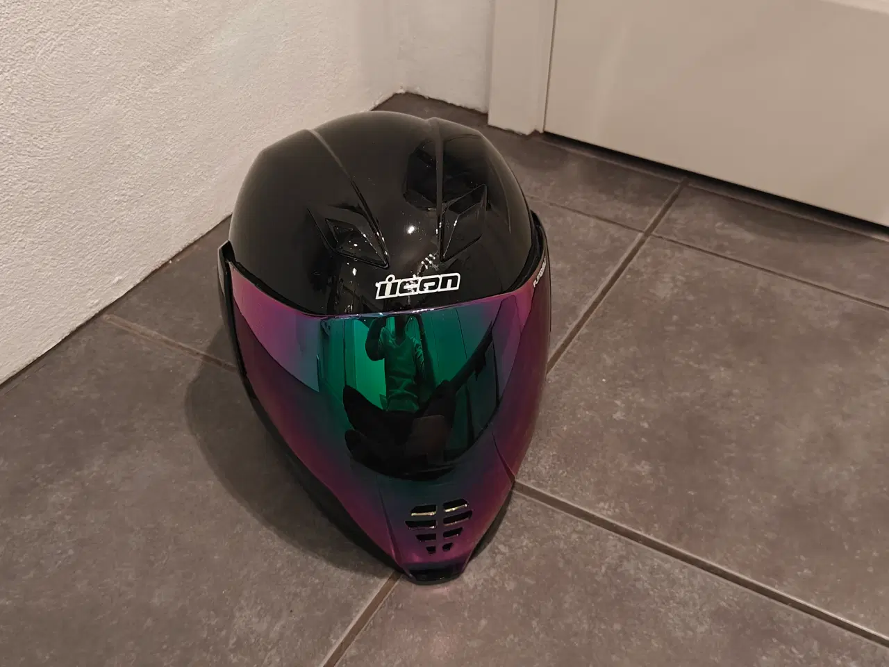 Billede 1 - Icon Airflite Large 59-60 CM