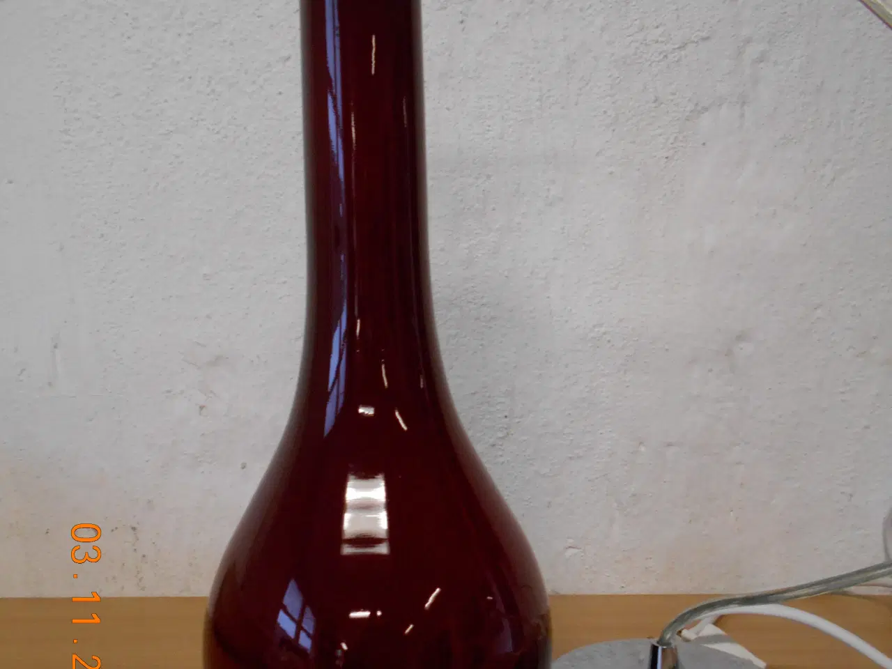 Billede 1 - Lofts lampe i okseblodsfarvet glas.