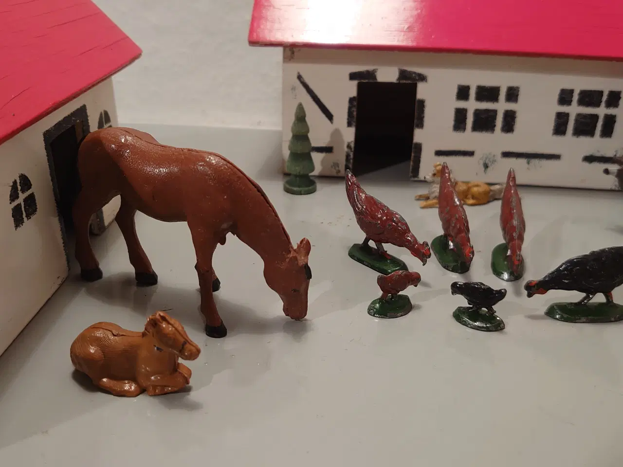 Billede 2 - Reisler træ bondegård m.22 attraktive dele.Ca 1960