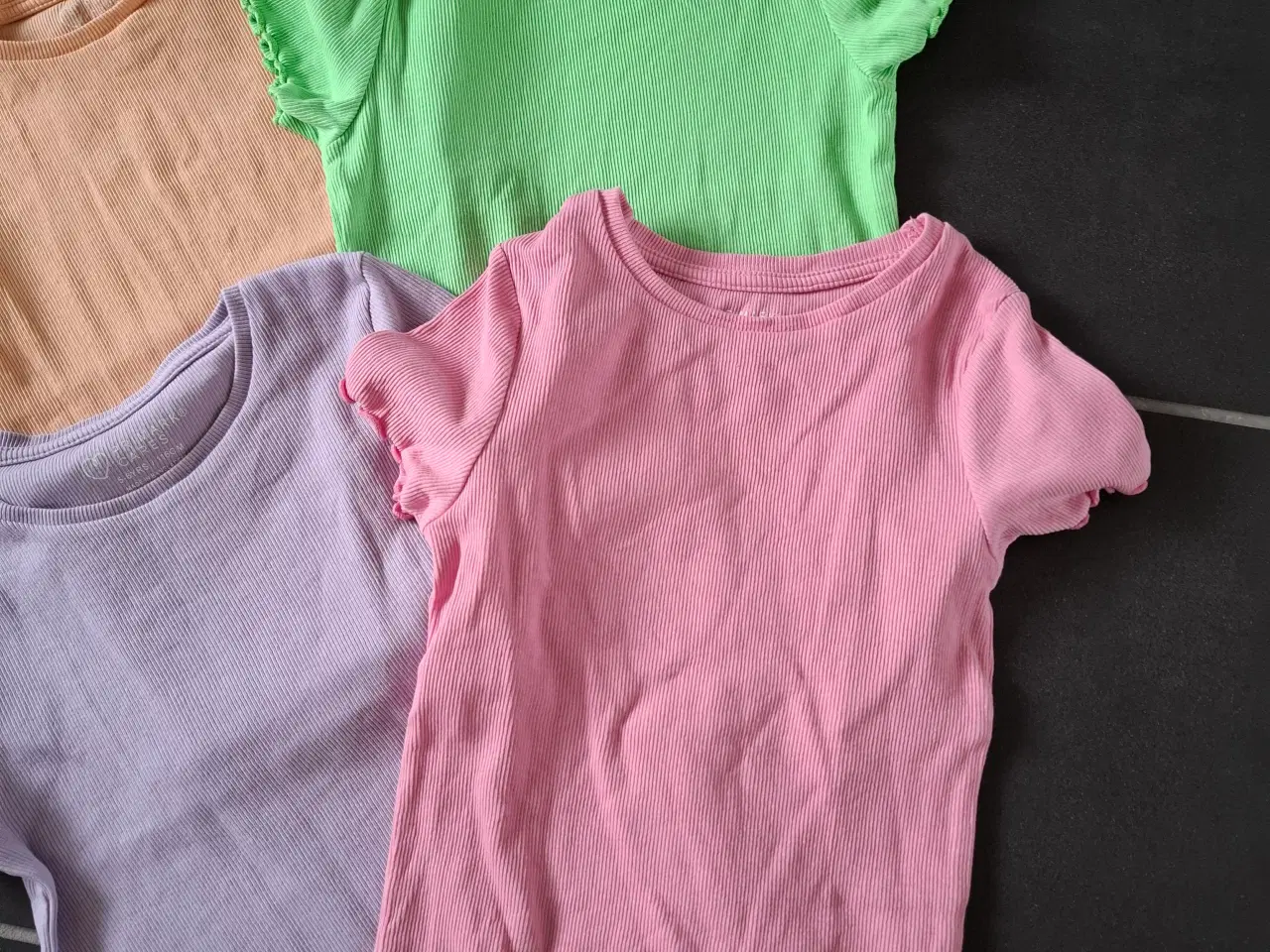 Billede 3 - 4stk t-shirt Primark 20kr stk. 