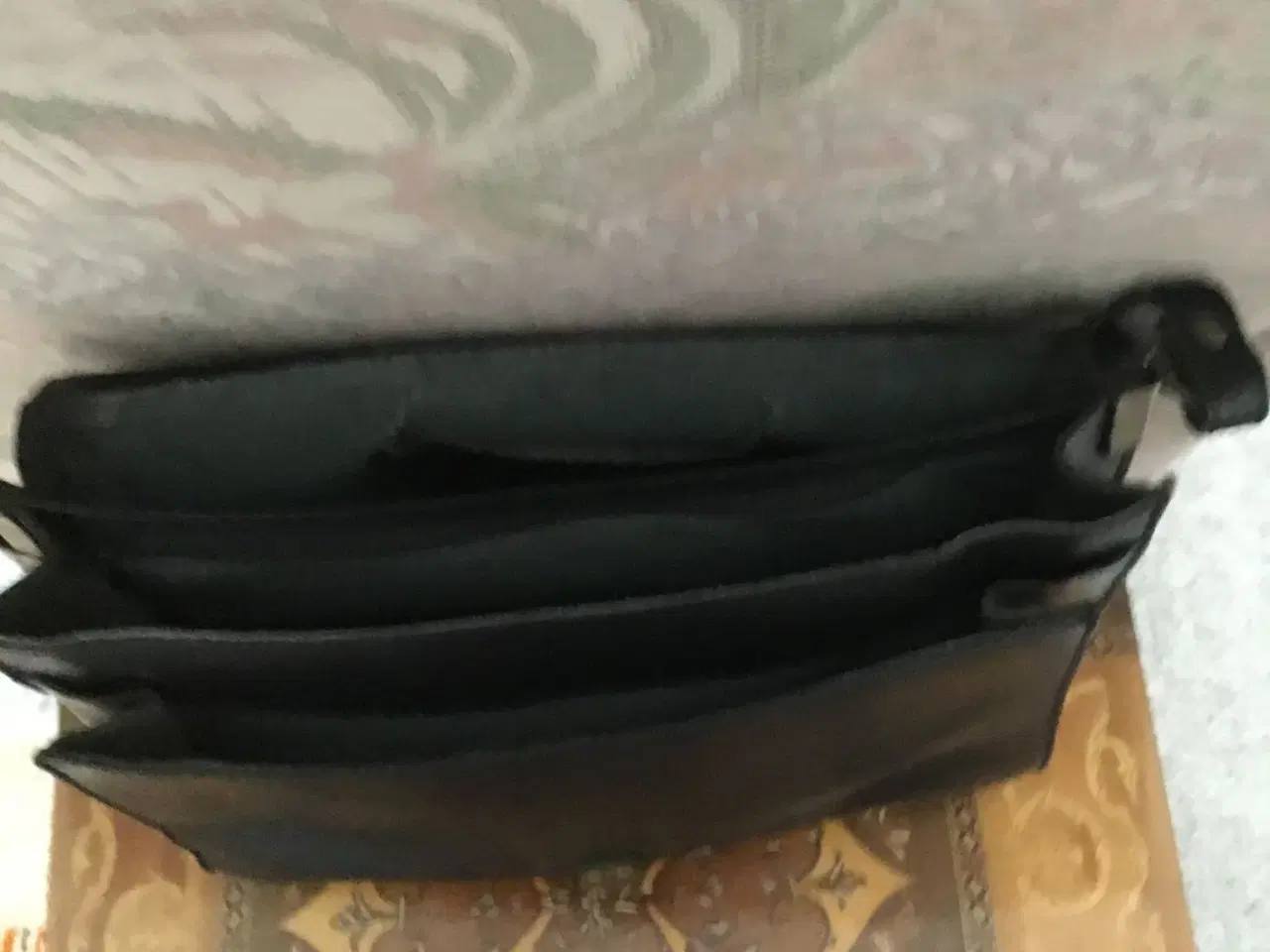 Billede 2 - Belsac lædertaske