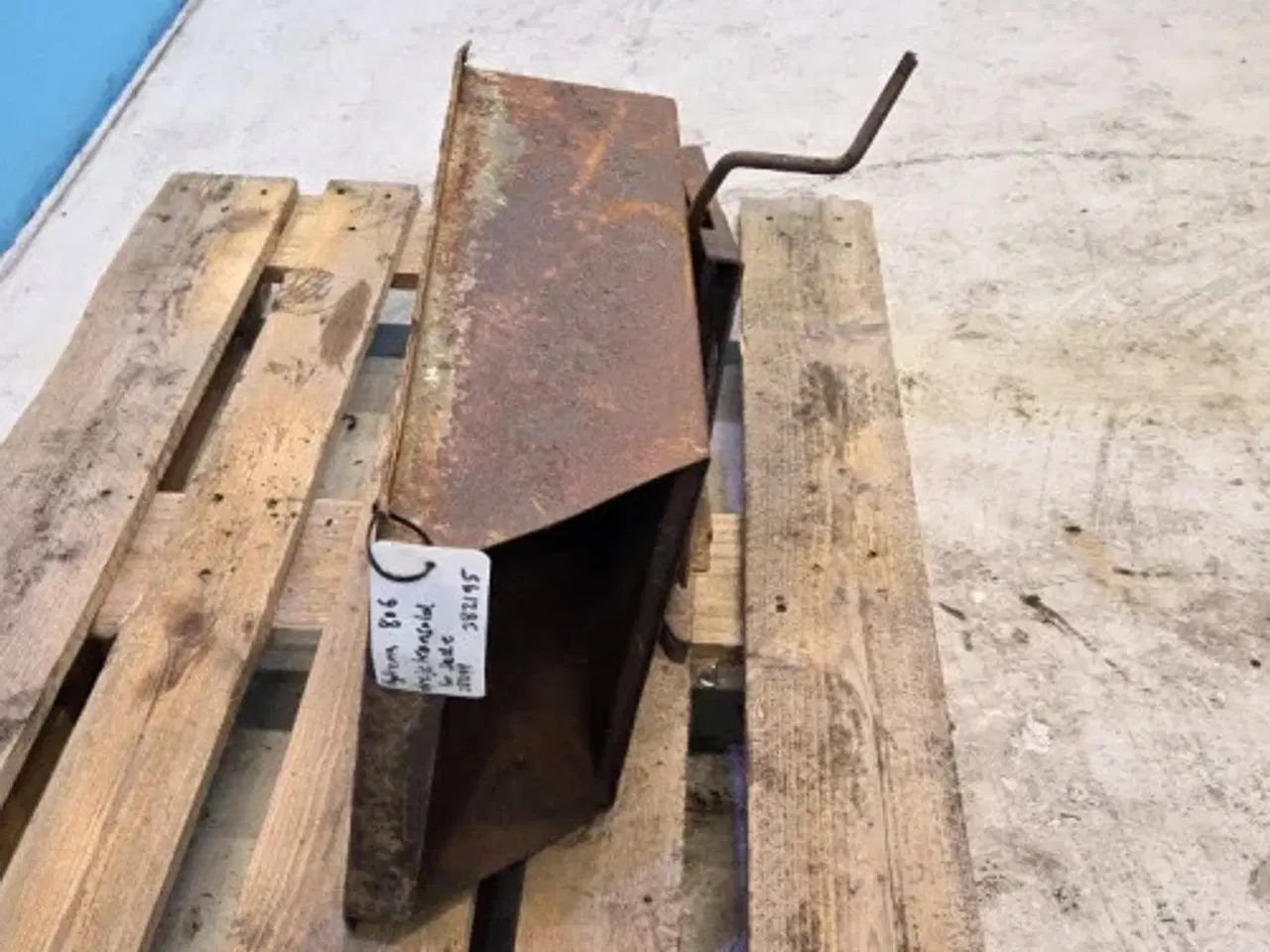 Billede 3 - Hydrema 806 Værktøjskasse Under Sædet 382194