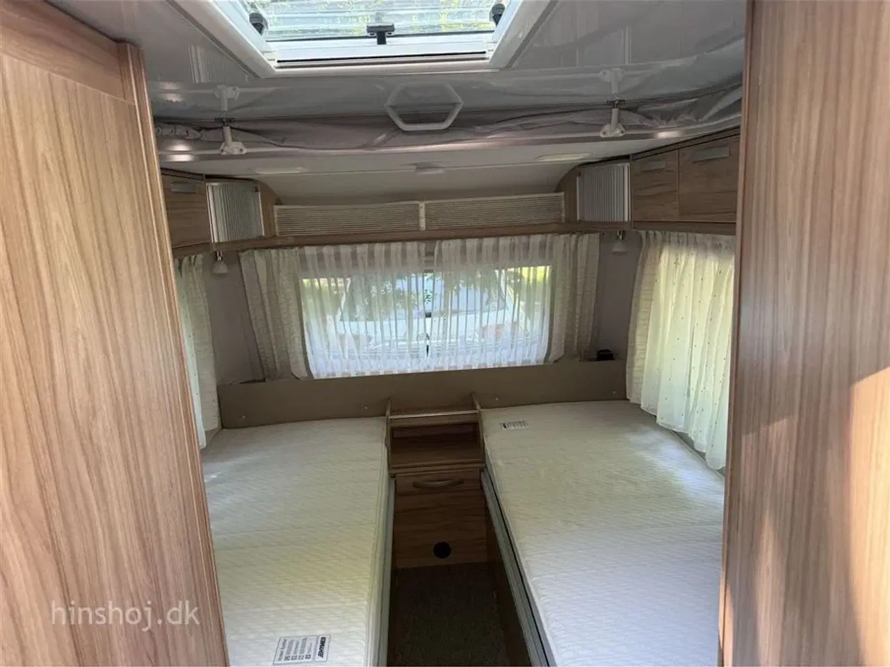 Billede 9 - 2023 - Eriba FEELING 470   Dejlig vogn med enkelsenge med lameludtræk fra Hinshøj Caravan A/S