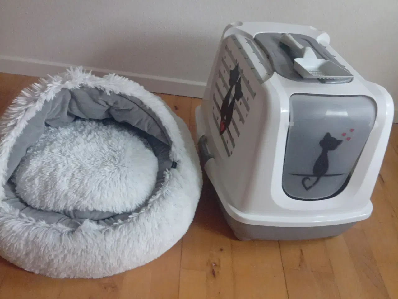 Billede 1 - Kattebakke og katte seng 