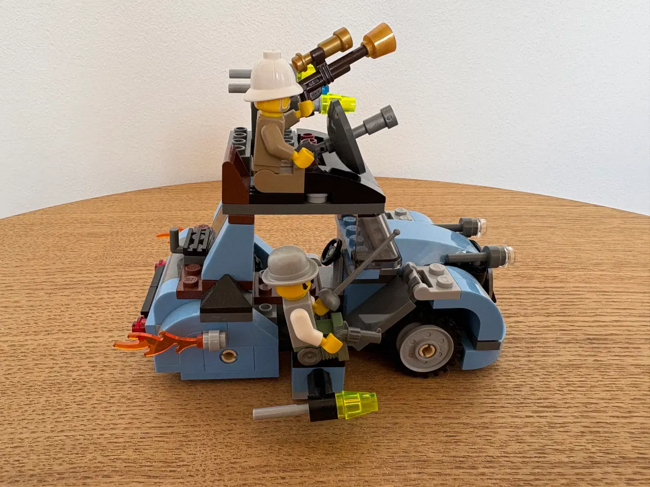 Billede 5 - LEGO – The Crazy Scientist & His Monster (9466) 