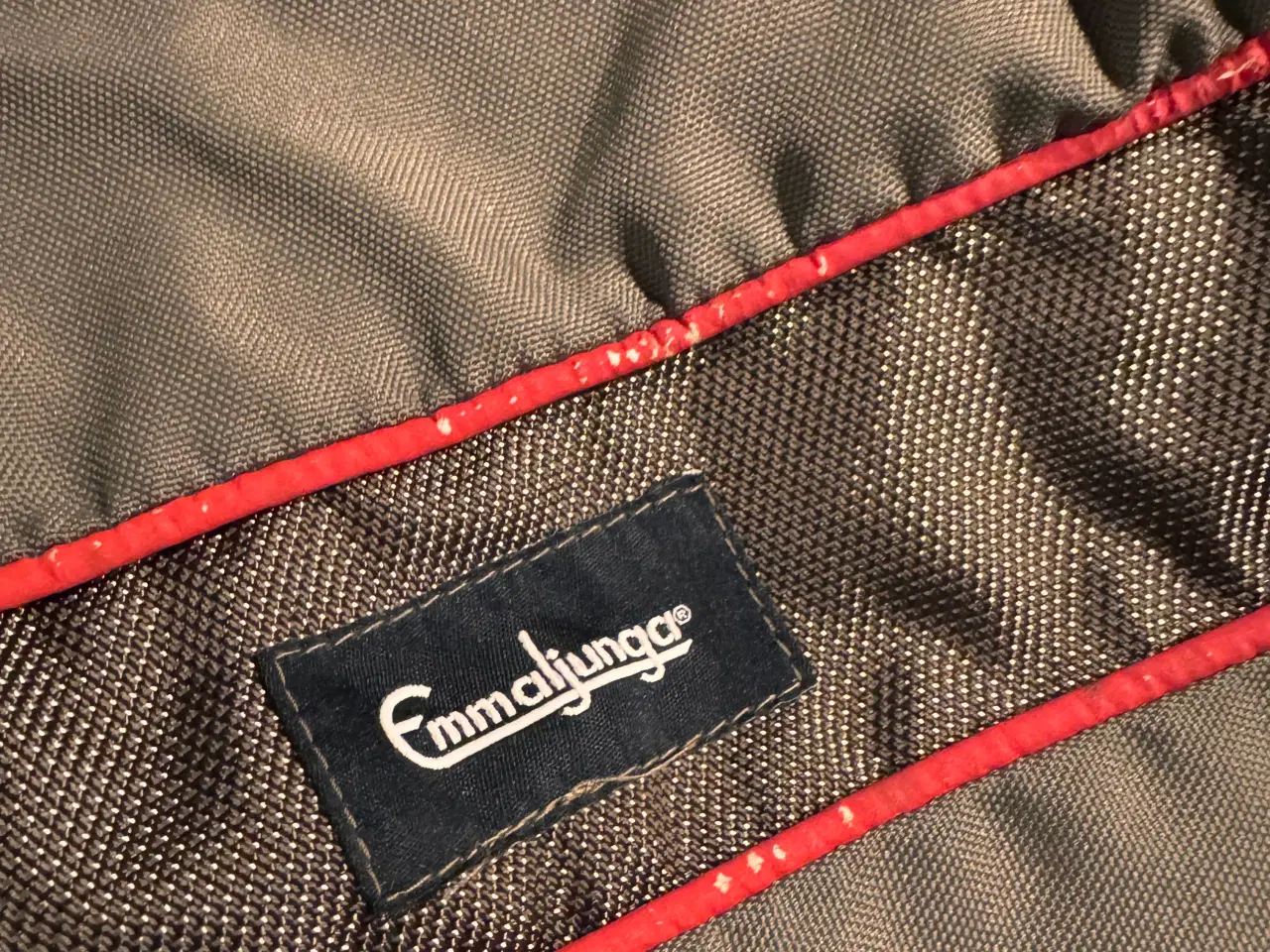 Billede 13 - Emmaljunga barnevogn til salg – ældre model men st