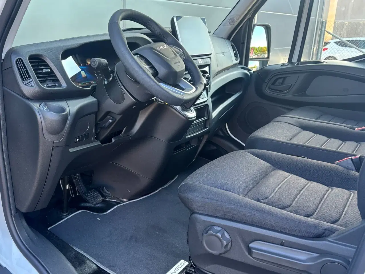 Billede 12 - Iveco Daily 3,0 35S18 12m³ Van AG8