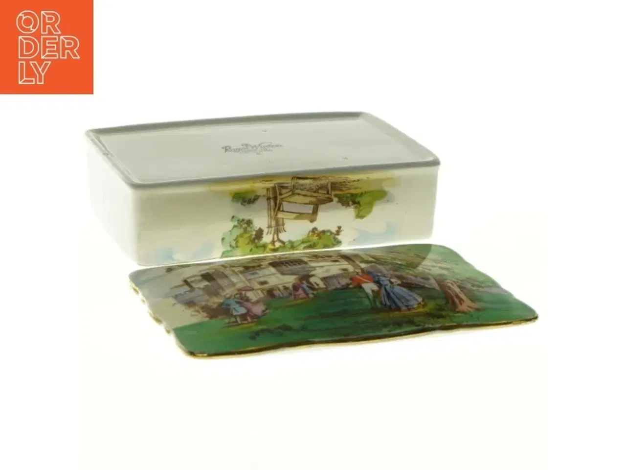 Billede 2 - Porcelænsæske med låg og landskabsmotiv fra Royal Winton (str. 13,5 x 9,5 x 4,5 cm)