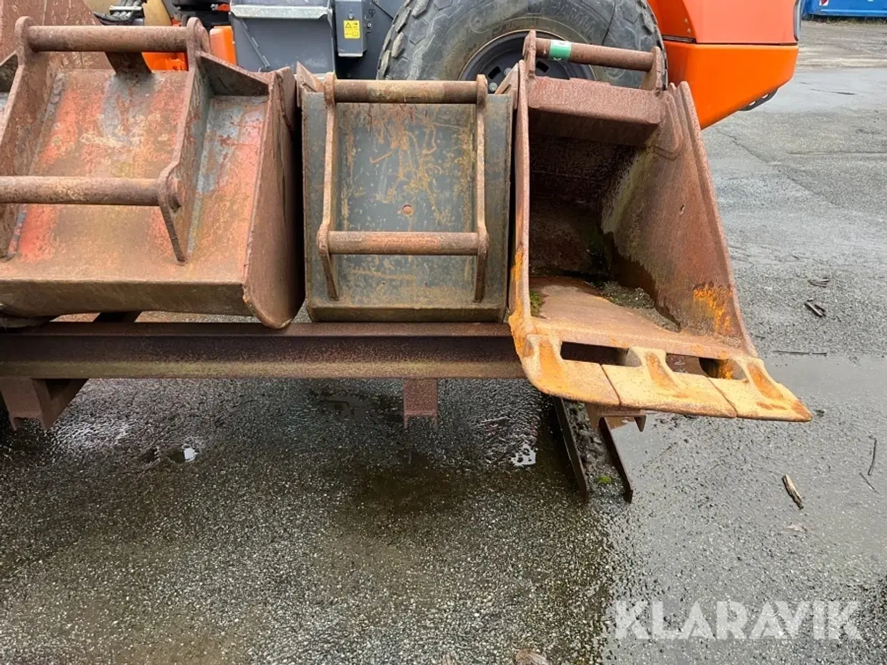 Billede 3 - Skovlpakke S45/Hydrema S60 5 skovle med stativ