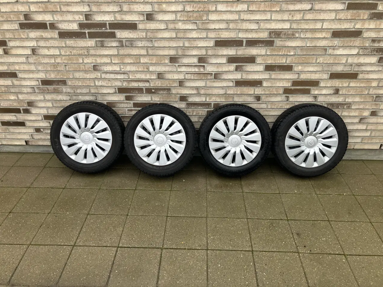 Billede 6 - Stålfælge 5 x 100 med Sava Vinterdæk 205/55R16