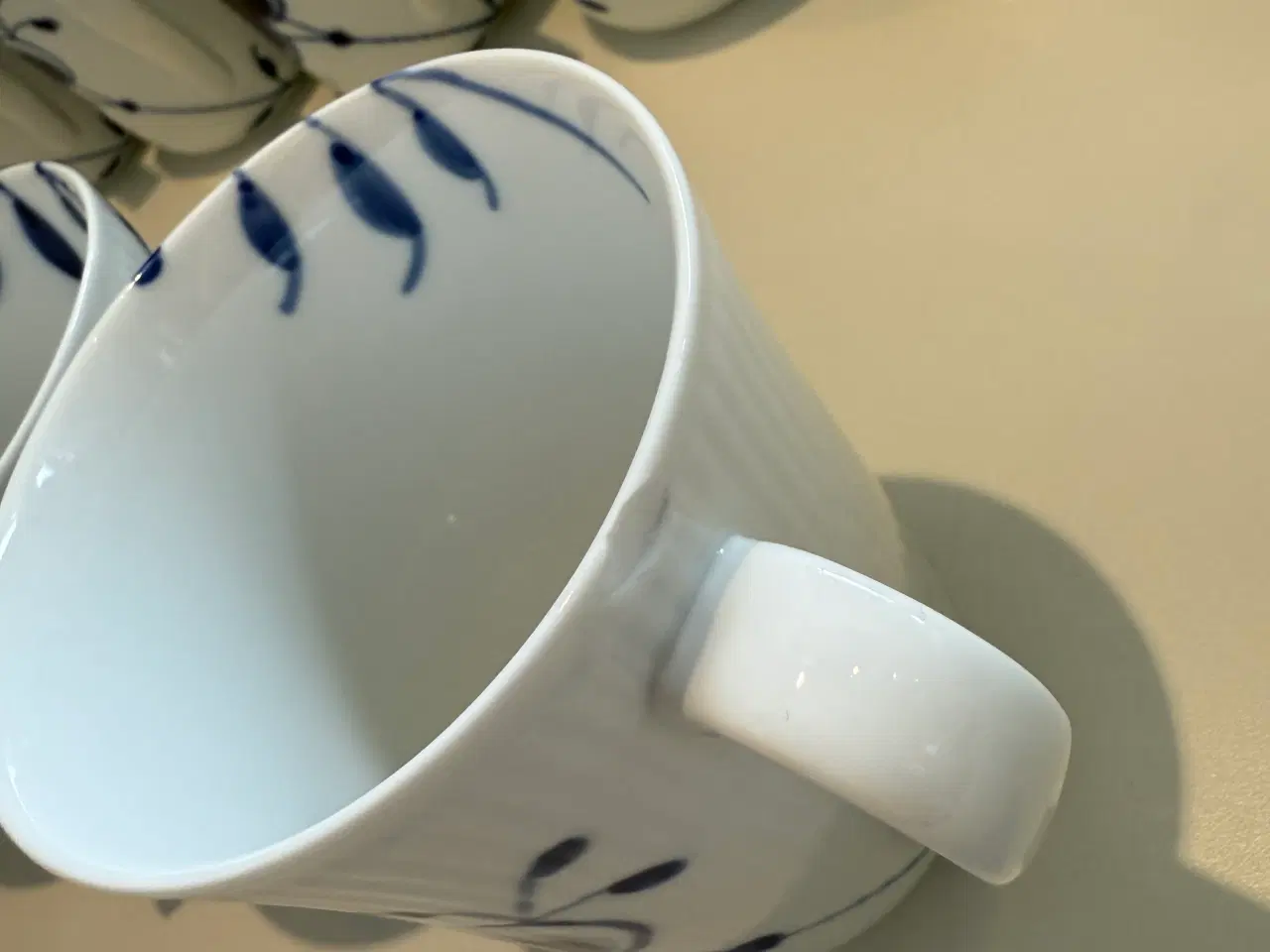 Billede 8 - Royal Copenhagen blå mega riflet 