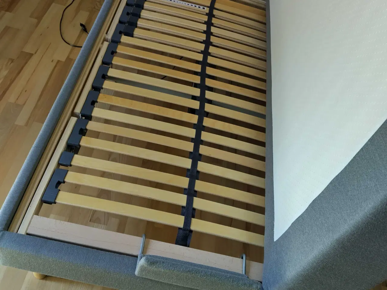 Billede 5 - Elevationsseng pæn og velholdt 