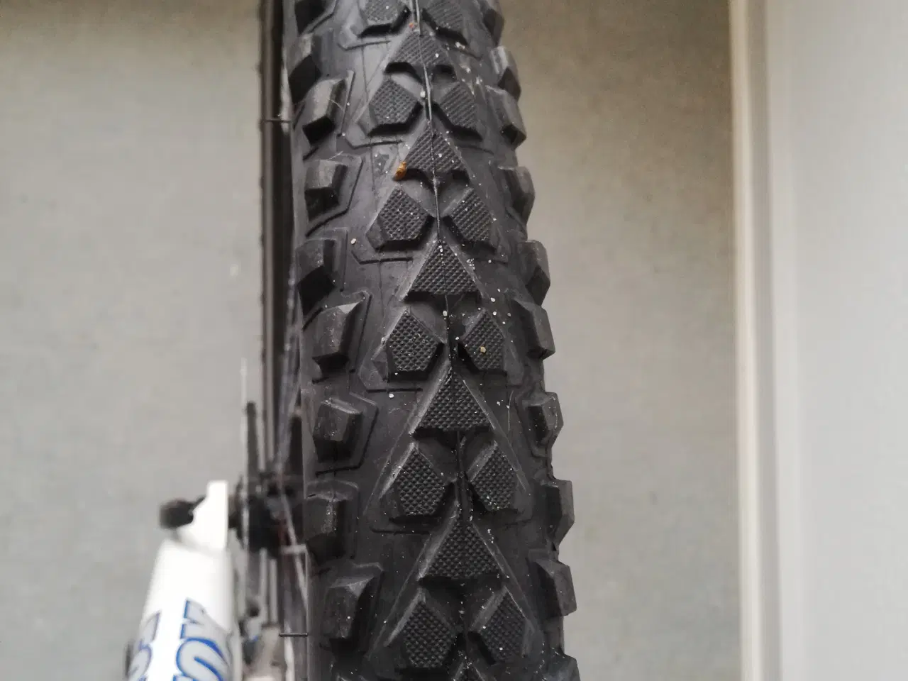 Billede 10 - Giant XTC 0  letvægts mountainbike med 26" dæk.