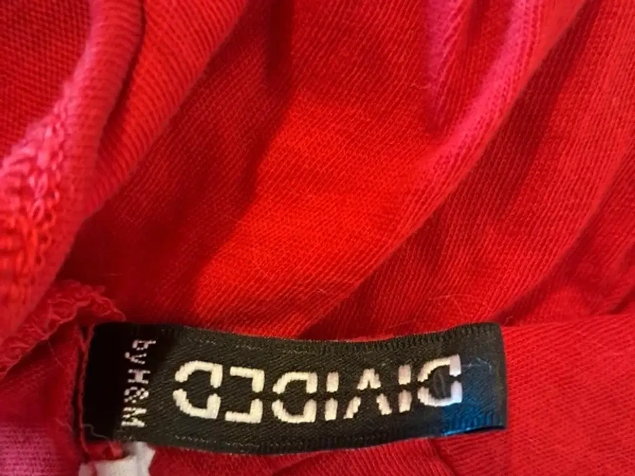 Billede 5 - Divided str. 38 t-shirt